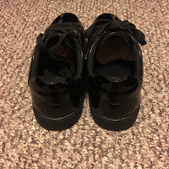 Waterproof black dress shoes